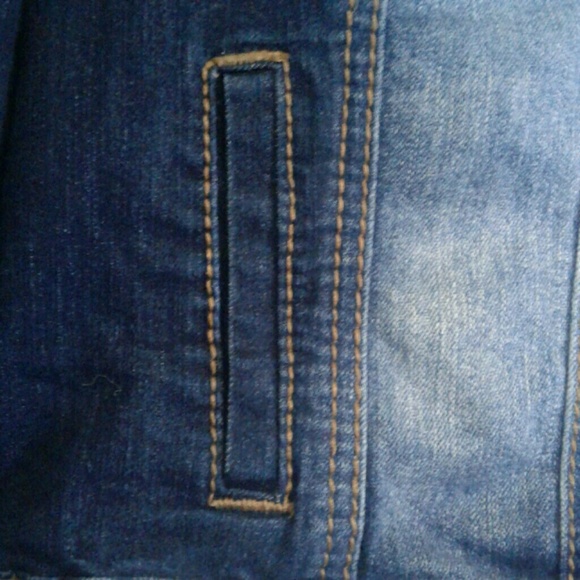 Jean jacket - Picture 4 of 5